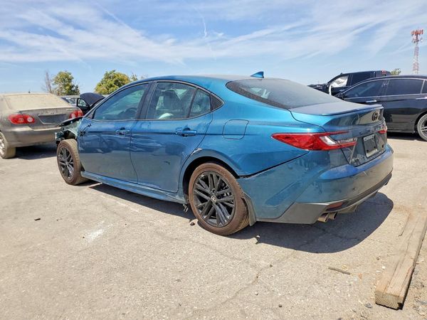 2026 TOYOTA CAMRY
