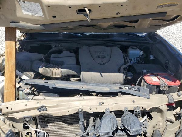 2018 TOYOTA TACOMA