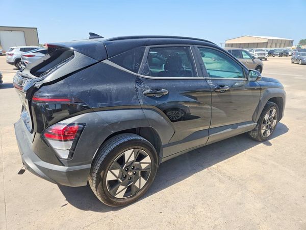 2024 HYUNDAI KONA SE