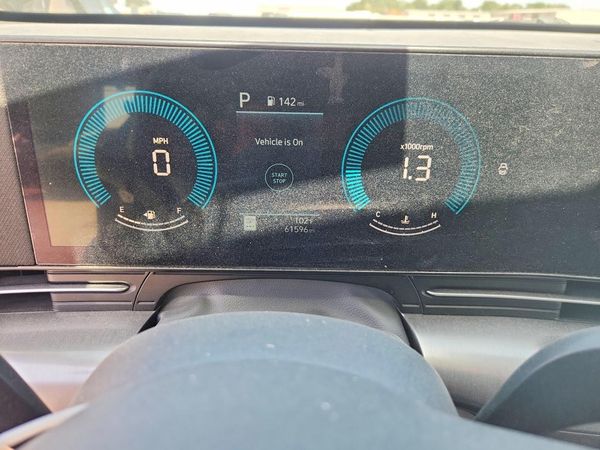 2024 HYUNDAI KONA SE