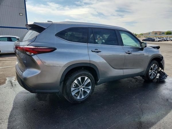 2026 TOYOTA HIGHLANDER