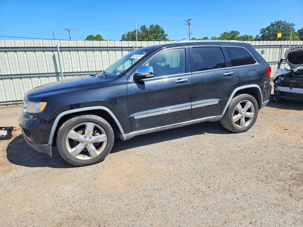 2012 JEEP CHEROKEE Overland — Front 3/4