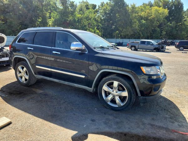 2012 JEEP CHEROKEE Overland — Passenger 3/4