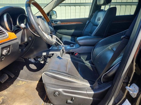 2012 JEEP CHEROKEE Overland — DENT