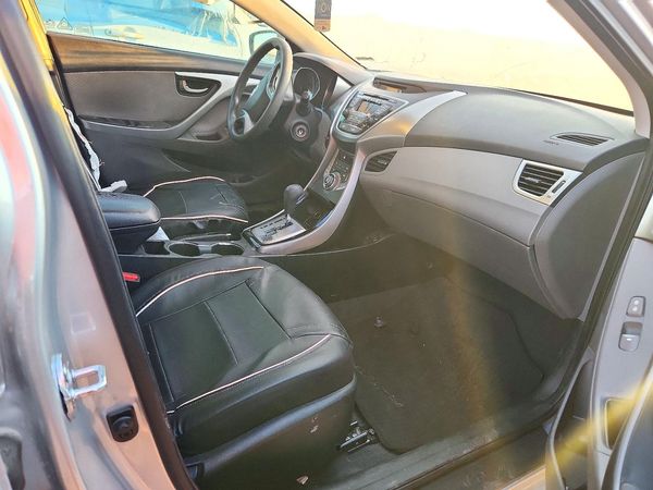 2013 HYUNDAI ELANTRA — LOOS