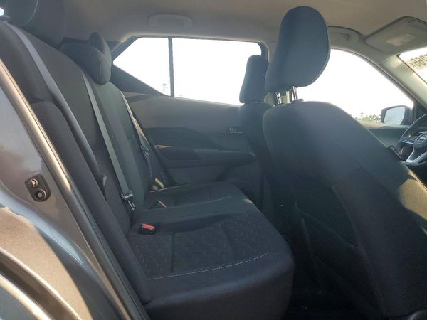 2022 NISSAN KICKS SV