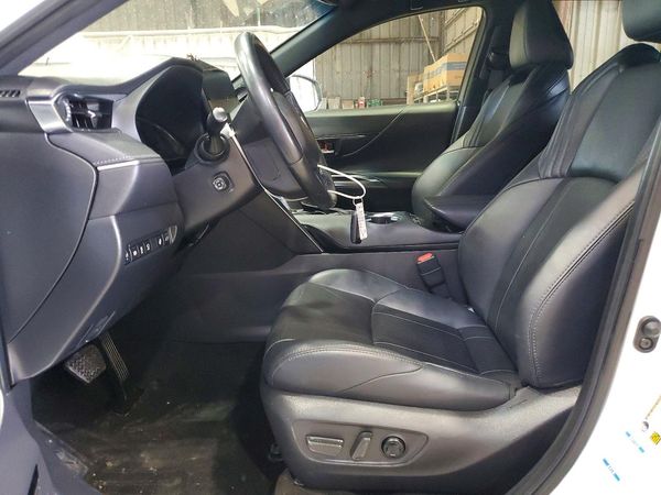 2022 TOYOTA VENZA