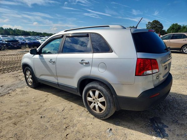 2013 KIA SORENTO Base / LX