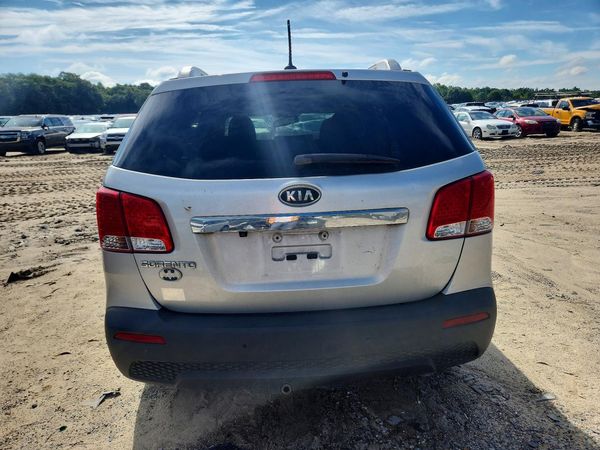 2013 KIA SORENTO Base / LX