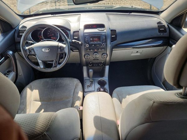 2013 KIA SORENTO Base / LX