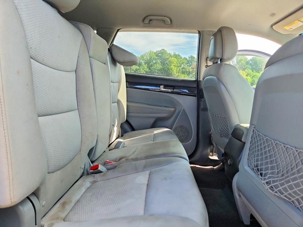 2013 KIA SORENTO Base / LX