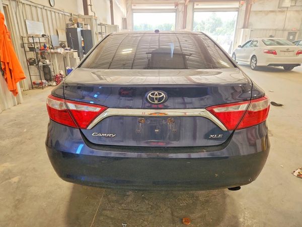 2016 TOYOTA CAMRY