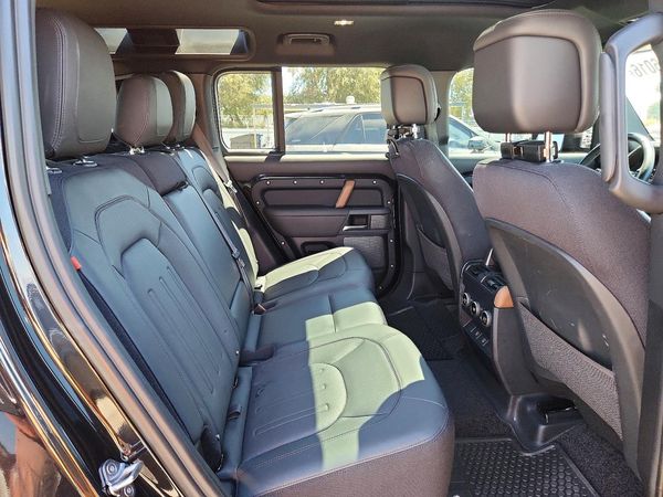 2023 LAND ROVER DEFENDER