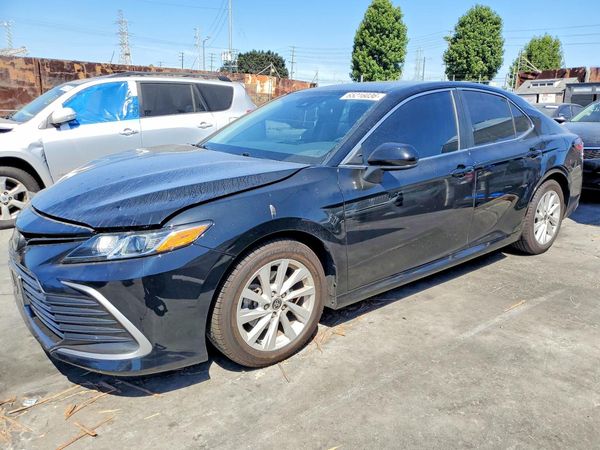 2022 TOYOTA CAMRY