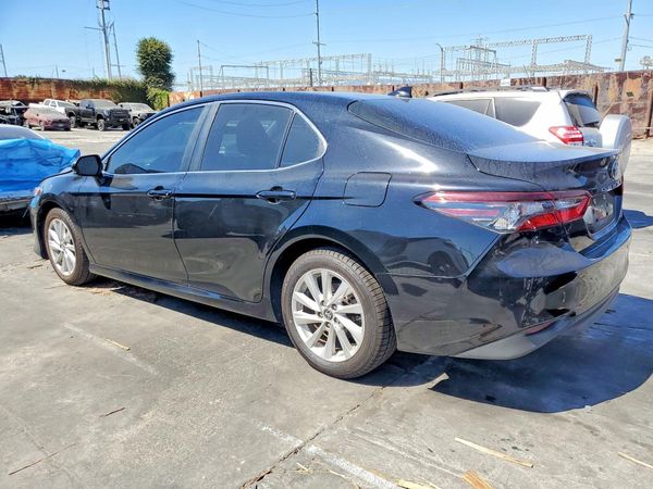 2022 TOYOTA CAMRY LE
