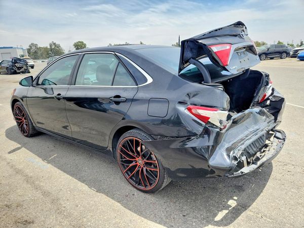 2016 TOYOTA CAMRY