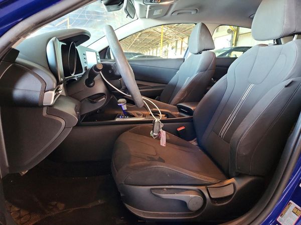 2022 HYUNDAI ELANTRA