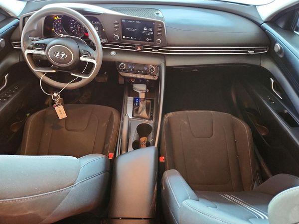 2022 HYUNDAI ELANTRA