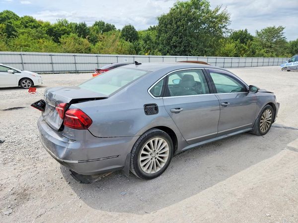 2017 VOLKSWAGEN PASSAT