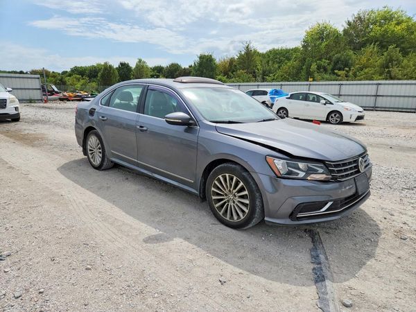 2017 VOLKSWAGEN PASSAT