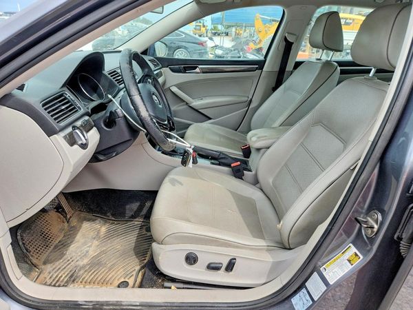 2017 VOLKSWAGEN PASSAT