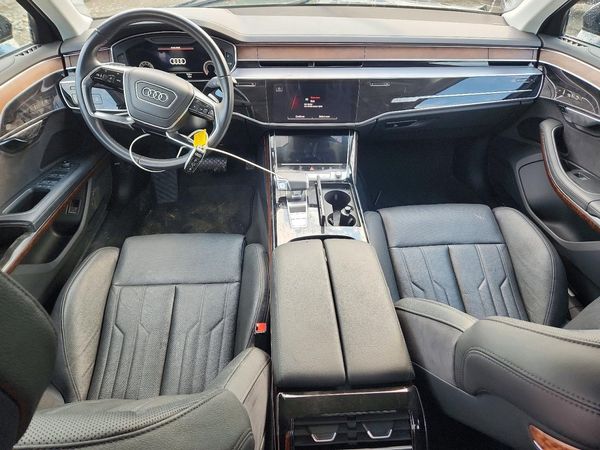2023 AUDI A8