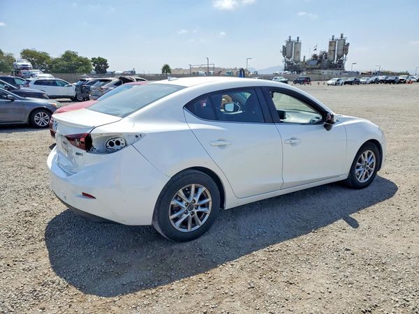 2014 MAZDA 3
