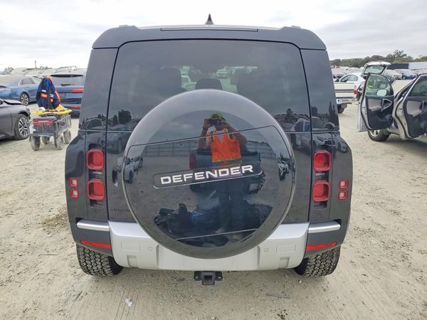 2025 LAND ROVER DEFENDER