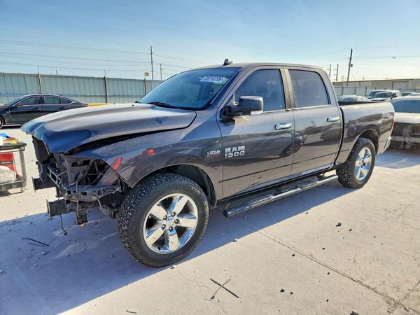 2016 RAM 1500 SLT CREW CAB 4X2