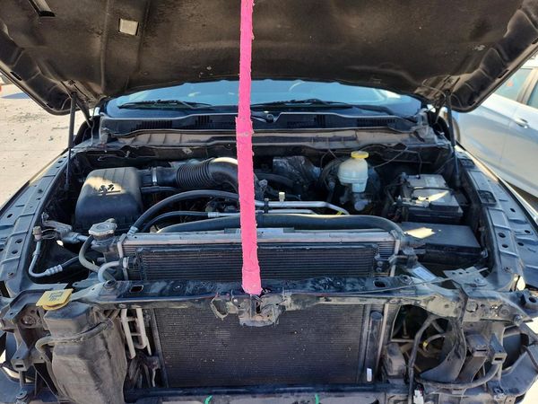 2016 RAM 1500 SLT CREW CAB 4X2