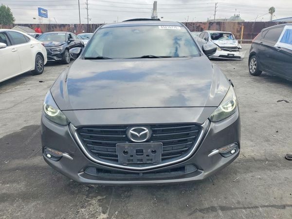2017 MAZDA 3