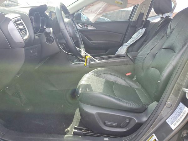2017 MAZDA 3