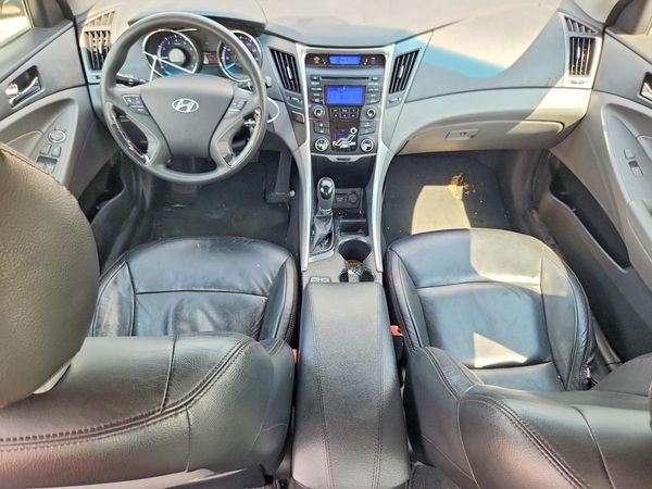 2013 HYUNDAI SONATA