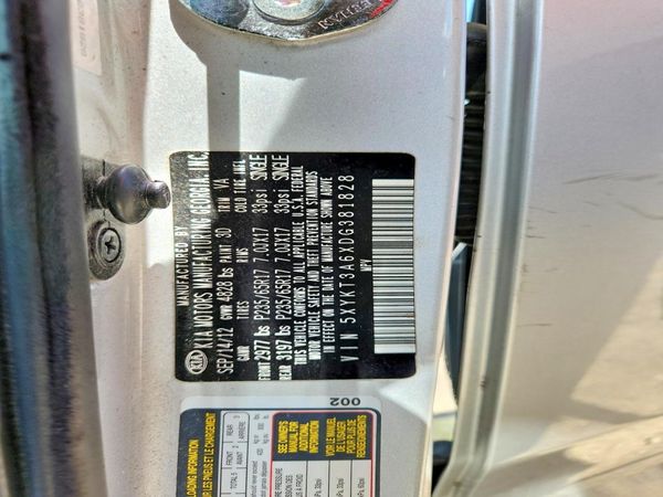 2013 KIA SORENTO Base / LX