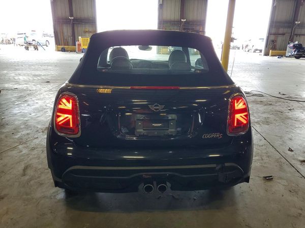2022 MINI COOPER