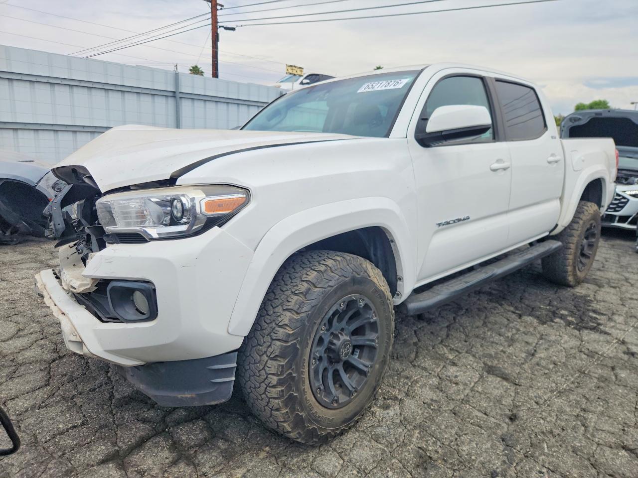 2017 TOYOTA TACOMA