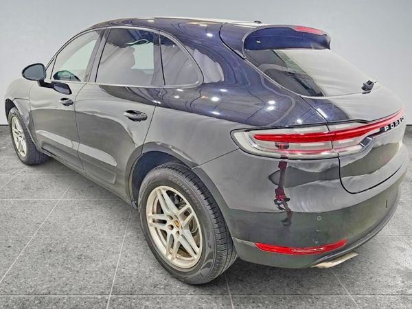2021 PORSCHE MACAN Base