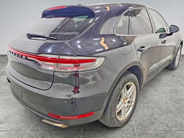 2021 PORSCHE MACAN Base