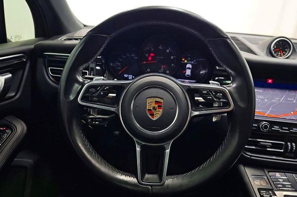 2021 PORSCHE MACAN Base