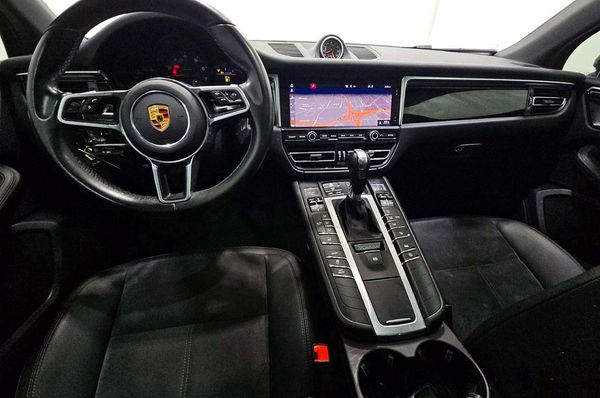 2021 PORSCHE MACAN Base