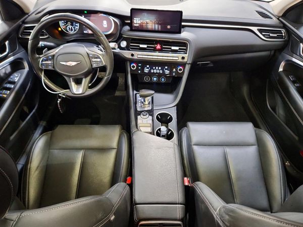 2025 GENESIS G70