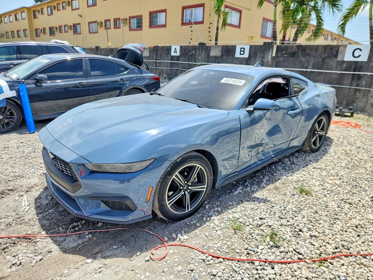 2025 FORD MUSTANG
