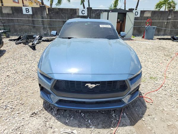 2025 FORD MUSTANG