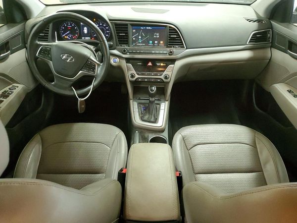 2017 HYUNDAI ELANTRA