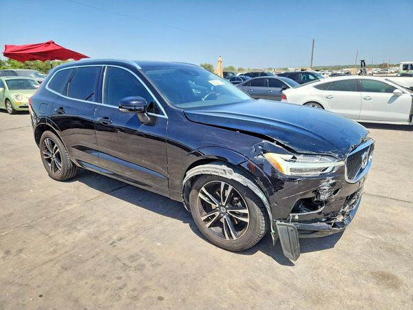 2019 VOLVO XC60 Momentum