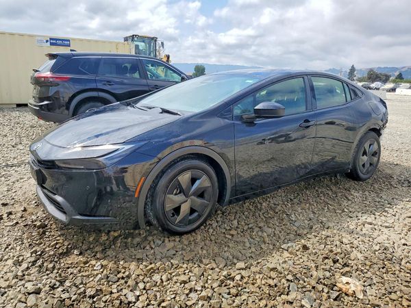 2025 TOYOTA PRIUS — Front 3/4