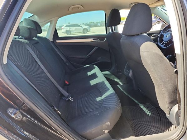 2017 VOLKSWAGEN PASSAT S