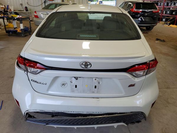 2021 TOYOTA COROLLA SE, CVT