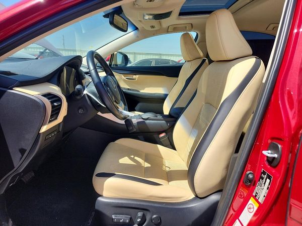 2015 LEXUS NX 200t Luxury