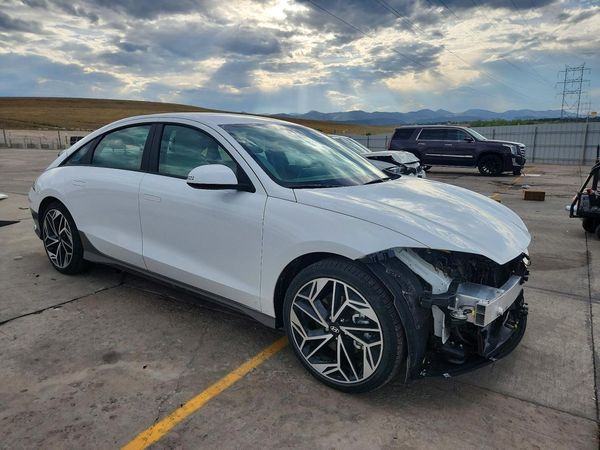 2024 HYUNDAI IONIQ 6 SEL — Passenger 3/4